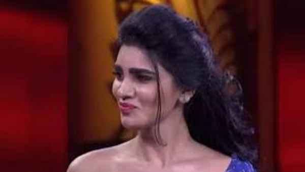 Varsha Shocking Comments on Bullet Bhaskar in Family Dhamaka Show