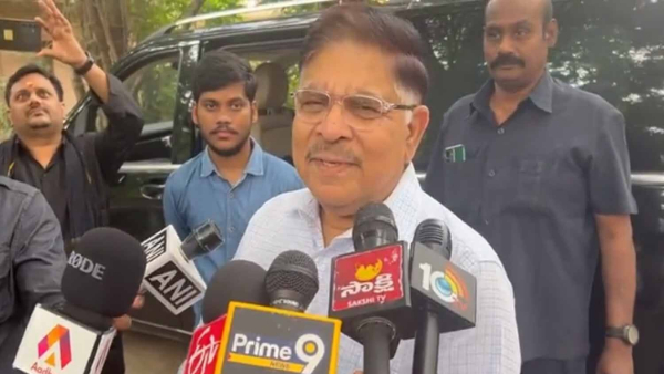 Producer Allu Aravind Fires on Voter who away from Voting in Telangana Elections