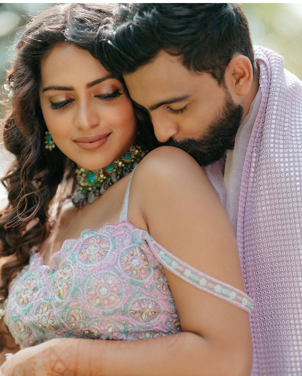 Ram Charan Heroine Amala Paul Marries Jagat Desai at Kochi Photos Viral in Social Media