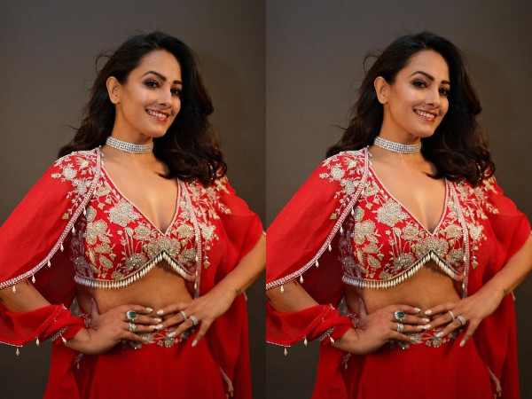  Senior Heroine Anita Latest Beautiful Looking Photos Viral