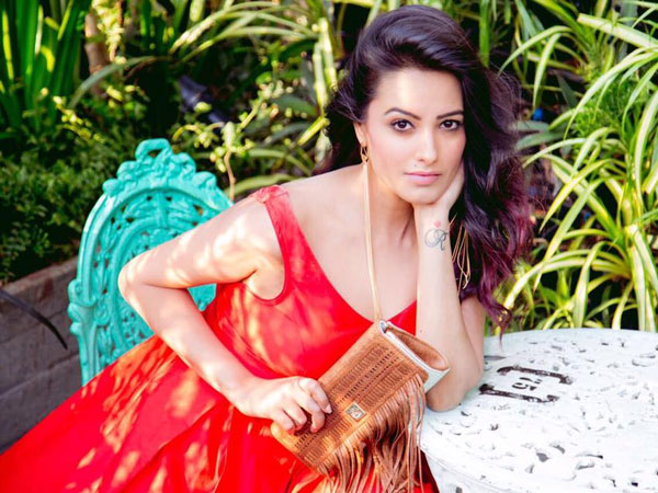  Senior Heroine Anita Latest Beautiful Looking Photos Viral