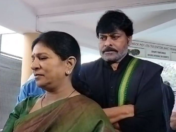  Jr NTR, Allu Arjun, Chiranjeevi and Other Celebrities Cast Their Votes in Telangana Elections