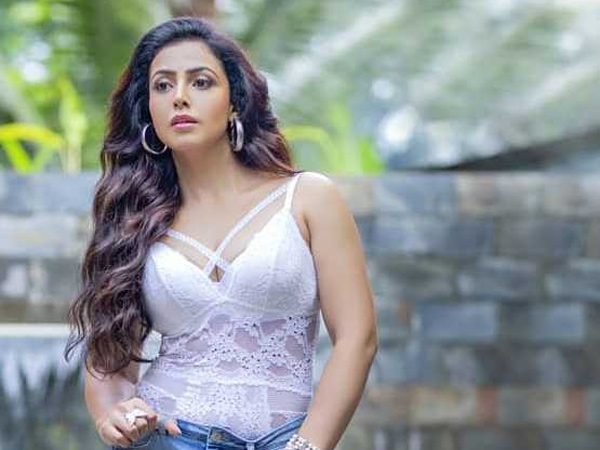 Hyderabad Heroine Nandini Rai Awesome Photos Goes Viral