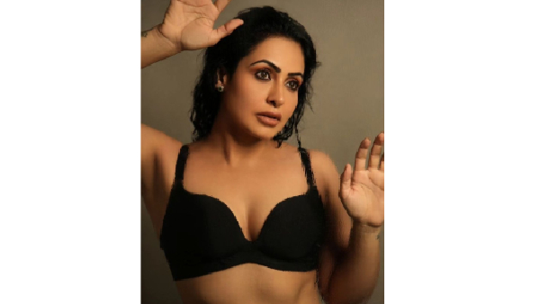 Telugu Heroine Nandini Rai Beautiful Looking Photos Viral