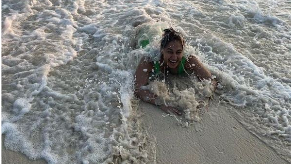 Bigg Boss Fame Pooja Ramachandran Beach Photos Goes Viral
