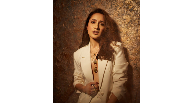 Akhanda Heroine Pragya Jaiswal Latest Pics Viral In Internet