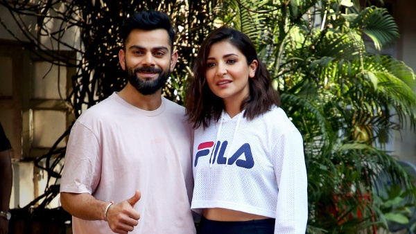 Anushka Sharma throw flying Kisses to Virat Kohli after 50th Century against New Zealand in World Cup 2023