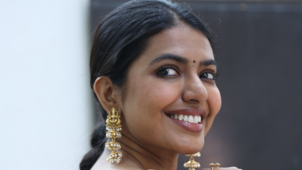  Heroine Shivani Rajashekar reacts on Differences with Mega family at Kota Bommali PS promotions