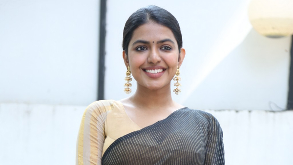  Heroine Shivani Rajashekar reacts on Differences with Mega family at Kota Bommali PS promotions