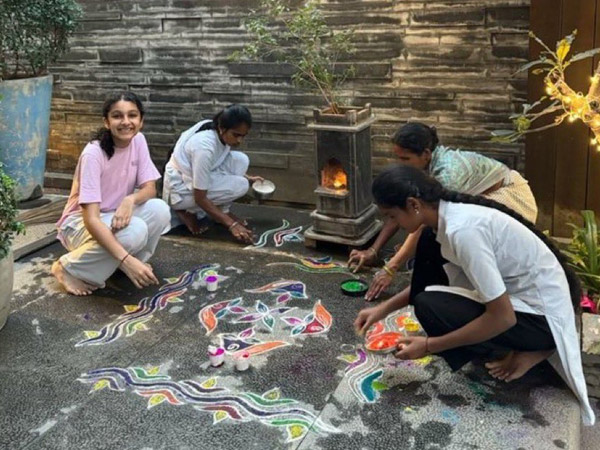  Sitara Ghattamaneni Diwali Special Photos Goes Viral 