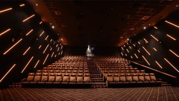 PVR Inox Bumper Offer: 10 movies for Rs.699 in multiplex Full Details Here PVR Inox Bumper Offer: 10 movies for Rs.699 in multiplex Full Details Here