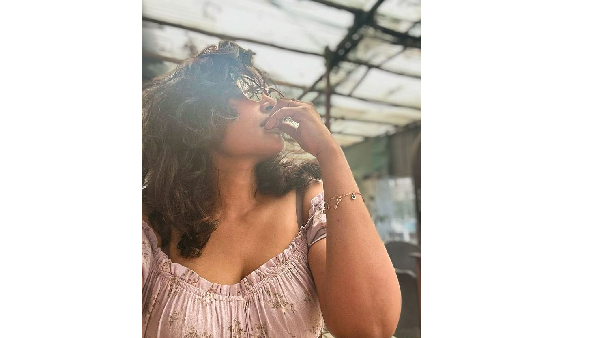 Bigg Boss Fame Sarayu Roy Fabulous Photo Gone Viral