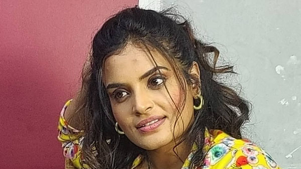 Bigg Boss Fame Sarayu Roy Fabulous Photo Gone Viral