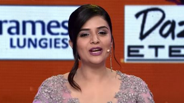Sreemukhi gets Shocking comments from lyric Writer Ananth Sriram in Super Singer Reality Show