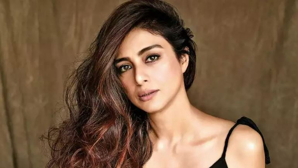  Senior Heroine Tabu Mesmerizing Photos Goes Viral Check Detials