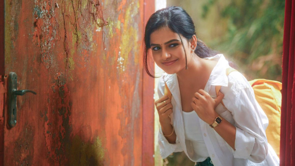 Baby Fame Vaishnavi Chaitanya to pair with Ashish Reddy in Dil Raju Productions