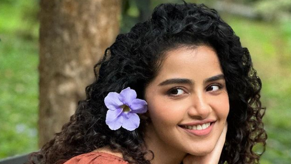 Heroine Anupama Parameswaran Stunning Bikini Look Photos Goes Viral Heroine Anupama Parameswaran Stunning Bikini Look Photos Goes Viral