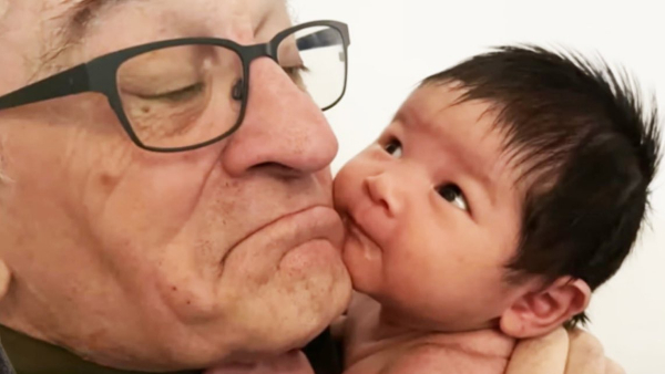  Oscar winner Actor Robert De Niro Comments About His New Born Girl At Age News Goes Viral