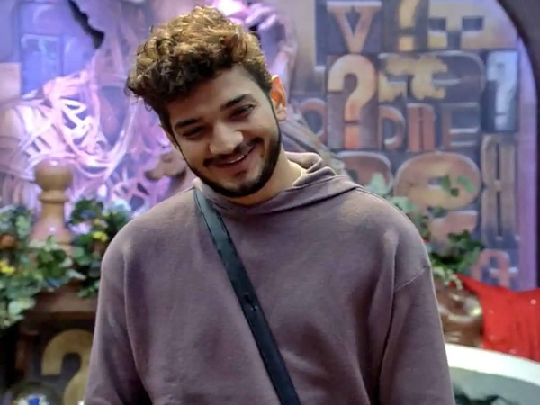 Bigg Boss Contestants Mannara Chopra, Ankita Lokahnde fight for Munawara Faruqui in BB 17 Bigg Boss Contestants Mannara Chopra, Ankita Lokahnde fight for Munawara Faruqui in BB 17