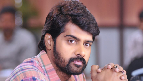  One Girl Proposed to Hero Naveen Chandra With Under Wear And Condoms Check Details 