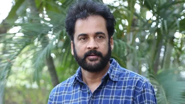 Sivaji Shocking Reaction on Pallavi Prashanth Arrest Skit in Jabardasth Show Check Details Sivaji Shocking Reaction on Pallavi Prashanth Arrest Skit in Jabardasth Show Check Details