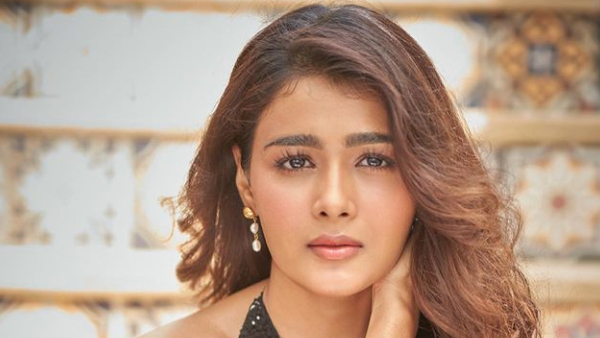 Arjun Reddy Heroine Shalini Pandey Beautiful Looking Photos Viral Arjun Reddy Heroine Shalini Pandey Beautiful Looking Photos Viral