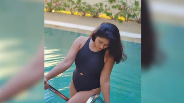  Heroine Poonam Bajwa Stunning Look Photos Goes Viral 