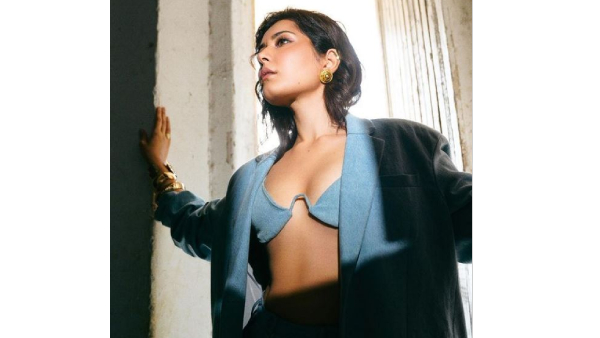 Heroine Raashi Khanna Latest Fabulous Looking Photos Viral