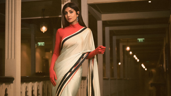 Bollywood Beauty Shilpa Shetty Stunning Photos Goes Viral 