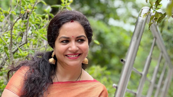  Singer Sunitha Son Akash Goparaju Shocking Comments His Second Father Rama Krishna Veerapaneni