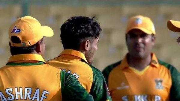 Pawan Kalyan Fans team Tammudu Eleven won over Ravi Tejas Team Eagle In TFI Fans Cricket League Pawan Kalyan Fans team Tammudu Eleven won over Ravi Tejas Team Eagle In TFI Fans Cricket League