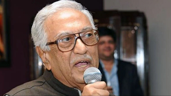 Radio Jockey, Binaka Geetmala fame Ameen Sayani died due Heart Attack at age of 91
