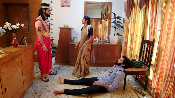  Jwala Said Panchami Is Snake And Moksha Fires on Her on Naga Panchami February 16th Episode
