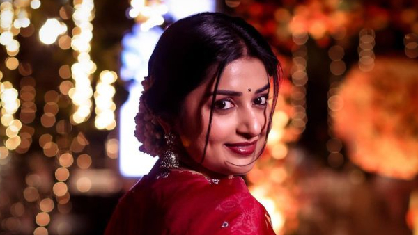 Pawan Kalyans heroine Meera Jasmine rejected Balayya Veerasimha Reddy movie Full Details Here