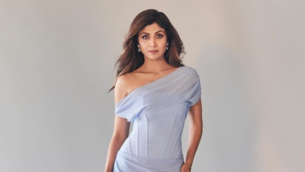 Bollywood Beauty Shilpa Shetty Mesmerizing Look Photos Goes Viral 