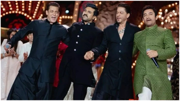 Mega Hero Ram Charan Dance With Bollywood Star Heroes to naatu Naatu Song0 in Anant Ambani Event