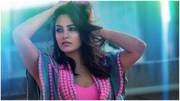 Nuvvu Nenu Heroine Anita Looking Beautiful in Latest Photos