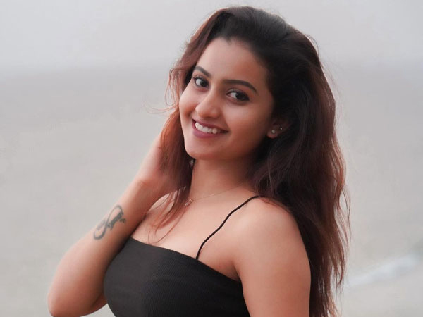 Anchor Deepika Pilli Latest Sizzling Video Gone Viral Anchor Deepika Pilli Latest Sizzling Video Gone Viral