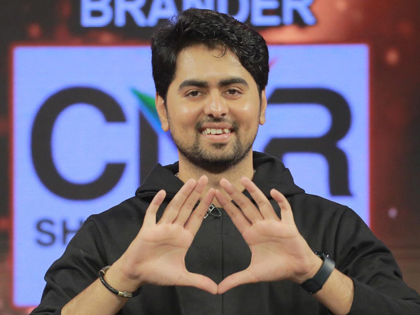 Jaswanth Padala Introduces His Girlfriend In Sridevi Drama Company Show