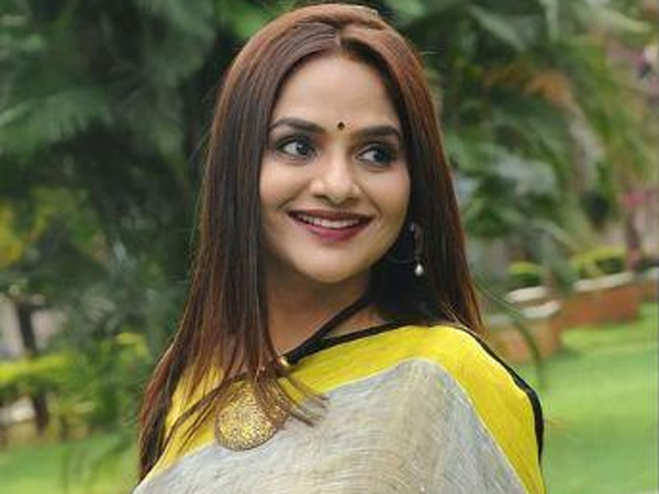 Do You Know How Maniratnam s Roja Fame Madhubala downfalls her Career in Indian Film Industry