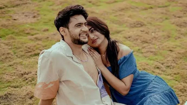 Nayani Pavani Clarrity Abbout Her Relation With Prince Yawar Check Details