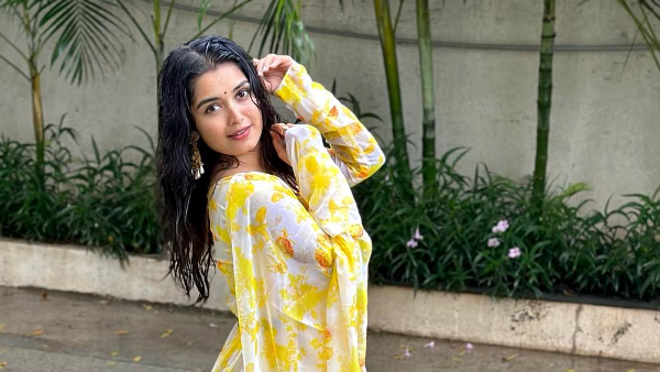 Priyanka Jain Walking Alone on the Goa Roads With Crying Check Details Priyanka Jain Walking Alone on the Goa Roads With Crying Check Details