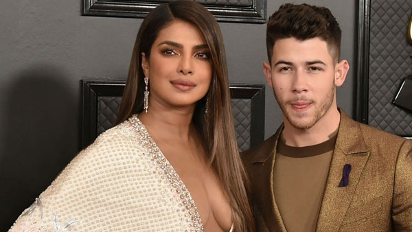 Top Heroine Priyanka Chopra Latest Selfie Viral In Internet Top Heroine Priyanka Chopra Latest Selfie Viral In Internet