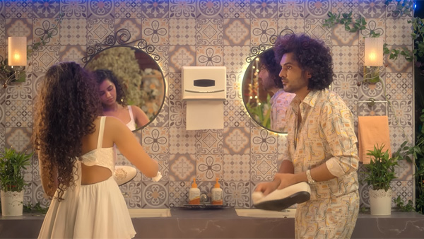 Tillu Square Movie Review in Telugu DJ Tillu Radhika Lilly Iconic Characters glitters Tillu Square Movie Review in Telugu DJ Tillu Radhika Lilly Iconic Characters glitters