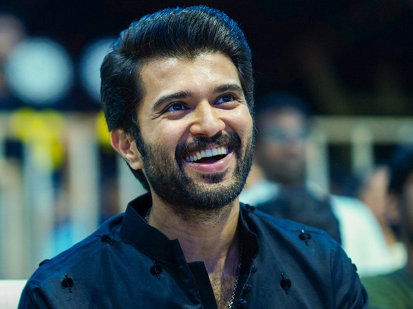 Vijay Devarakonda Reveals His Crush Name as Heroine Samantha Not Rashmika Mandanna