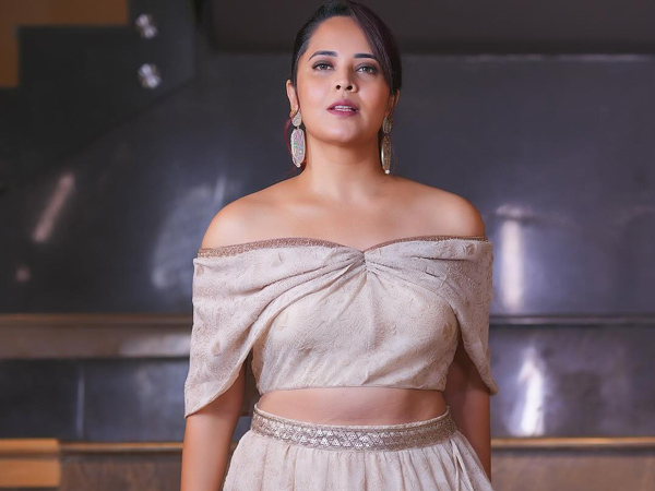 Anasuya Bharadwaj befitting Reply to Social media trollers with her Emotional post