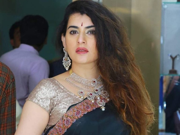 Heroine Archana Shastry sensational comments on Relation with Trisha and her career