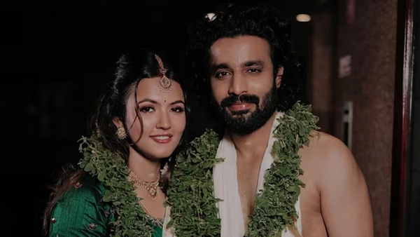 Manjummel Boys Fame deepak Parambol tie the Knot with Actress Aparna Das secretly at Guruvayur temple in Kerala