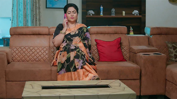 Devayani Fires on Vasudhara About Rishi on Guppedantha Manasu April 13th 2024 Episode 1049 Devayani Fires on Vasudhara About Rishi on Guppedantha Manasu April 13th 2024 Episode 1049