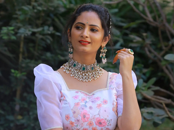 Jabardasth Lady Comedian Jordar Sujatha Announces Pregnancy